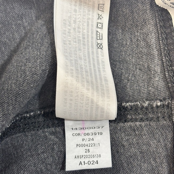 Abercrombie & Fitch Ultra High Rise Skirt 25 / 0 Black Fray Denim - Picture 4 of 8